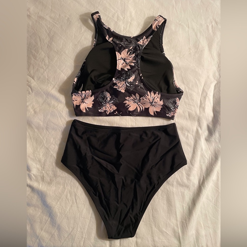 Blooming Jelly 2 Piece Swimsuit Size M Black and Pink - Picture 2 of 14